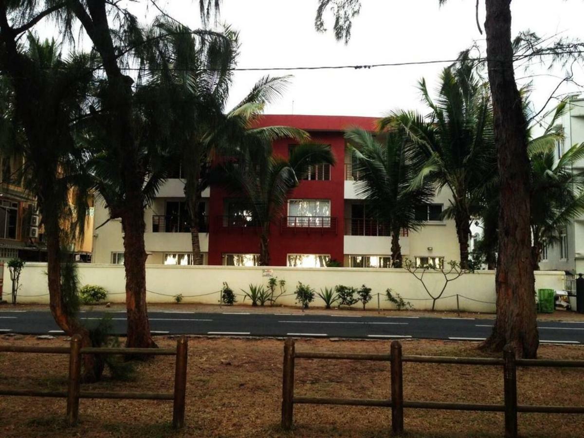 Oceanside Licenced Tourist Residence Flic-en-Flacq Extérieur photo
