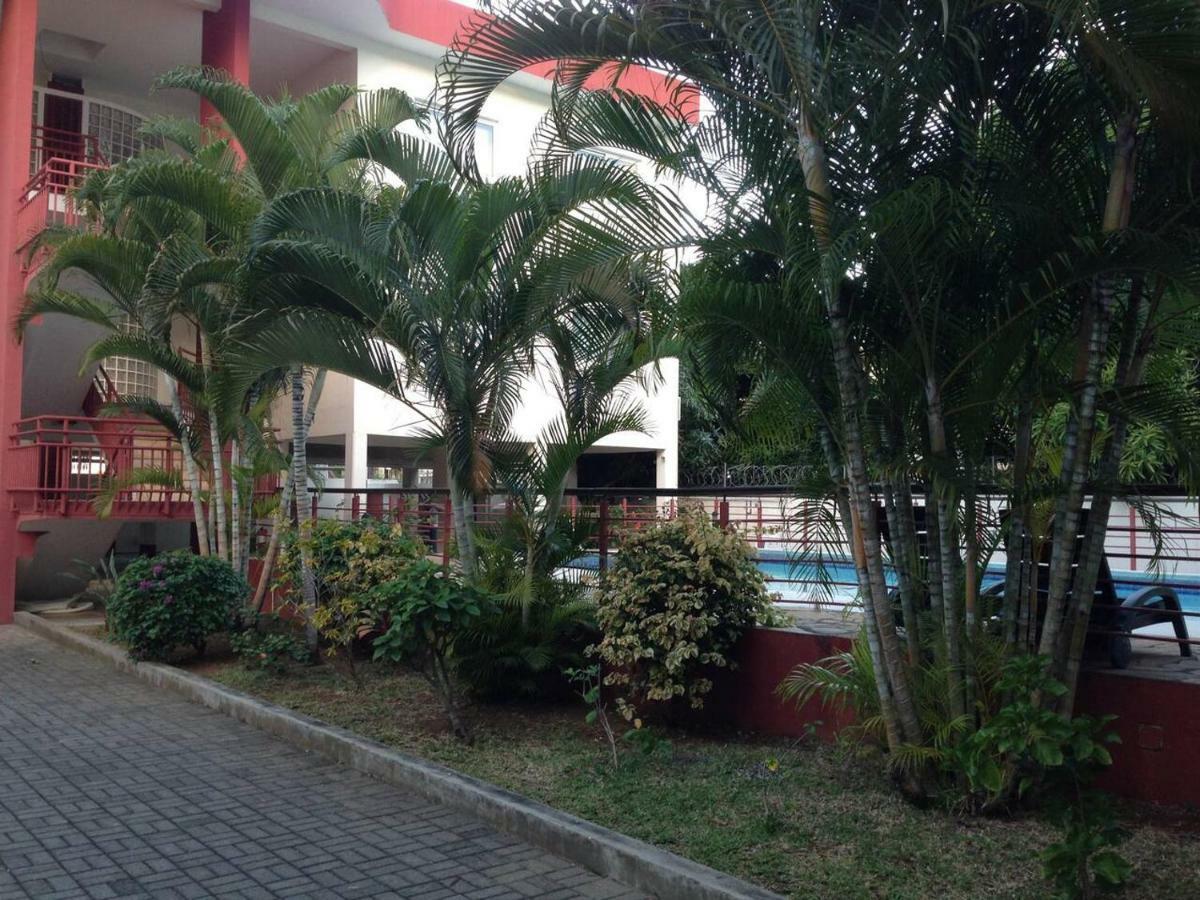 Oceanside Licenced Tourist Residence Flic-en-Flacq Extérieur photo